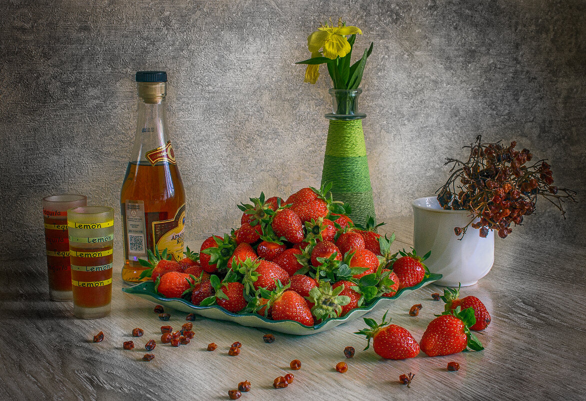 натюрморт с клубникой - Александр натюрморт с клубникой - Александр