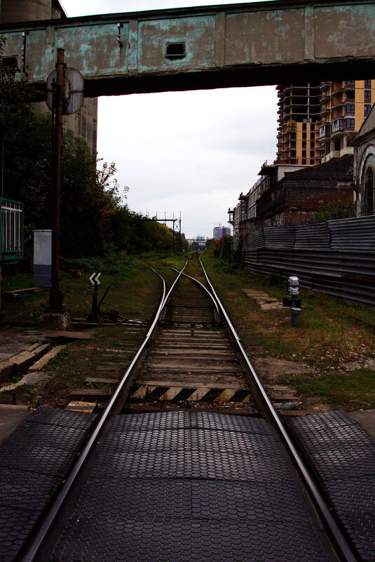 Дорога в затертый урбан.... - M Marikfoto