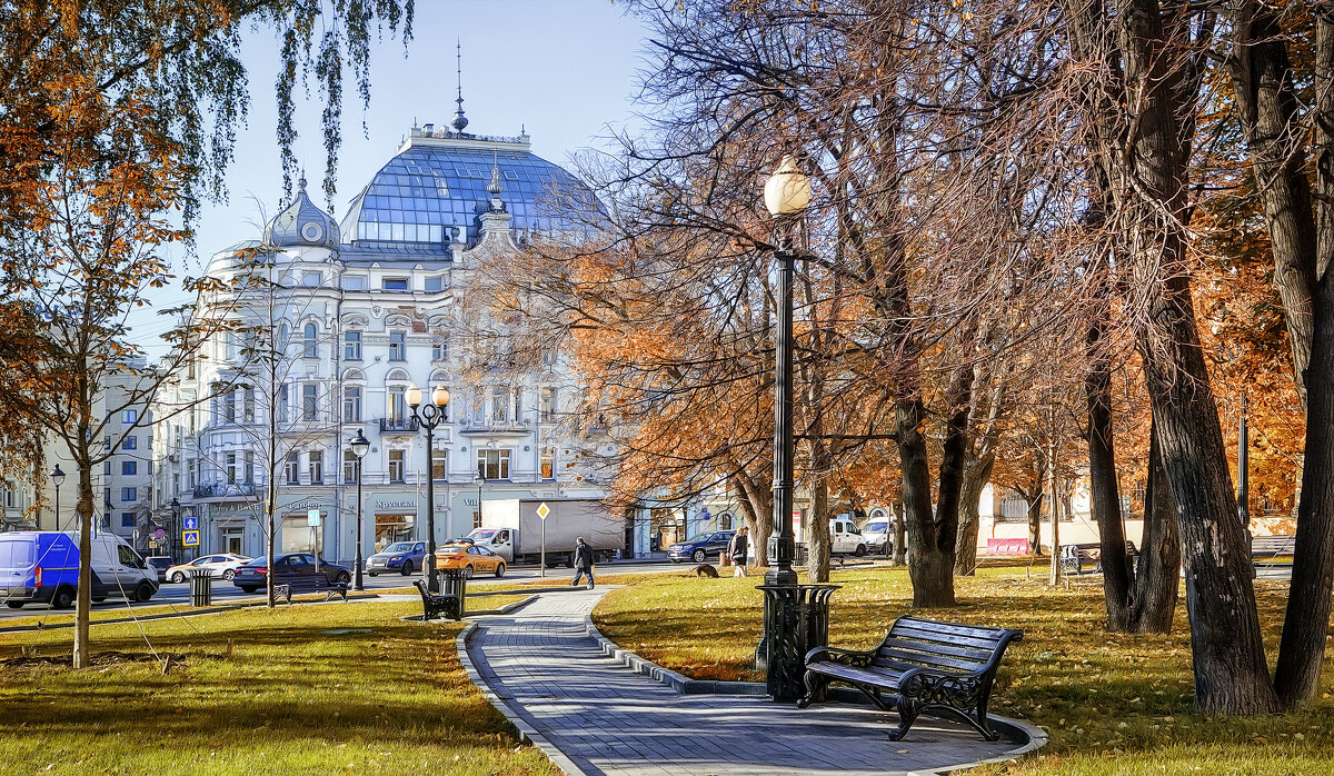 Москва. Малая Никитская улица. - В и т а л и й .... Л а б з о'в