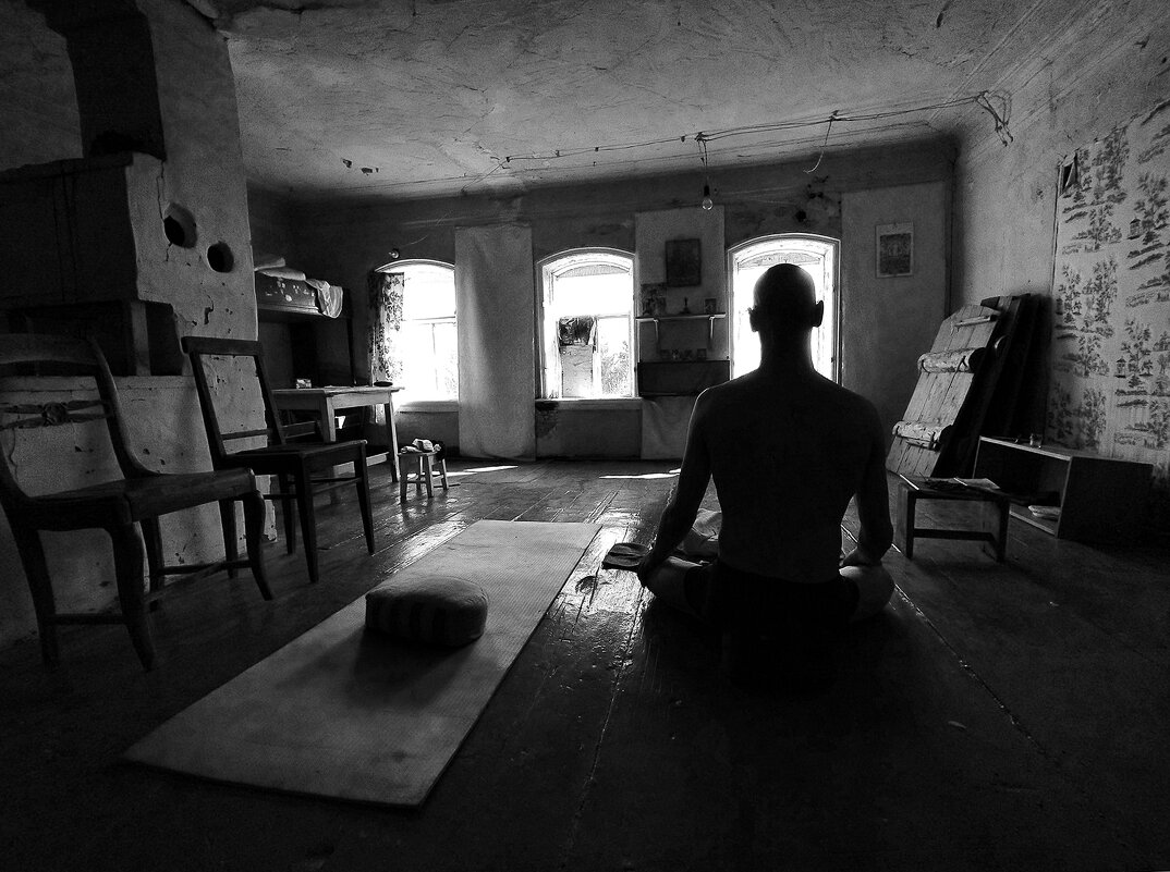 В медитации - Женя Лацис В медитации - Женя Лацис