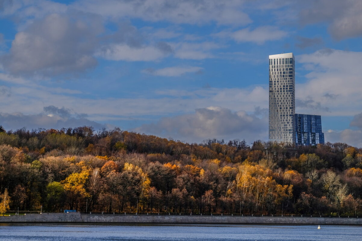 На набережной Москва-реки - Георгий А