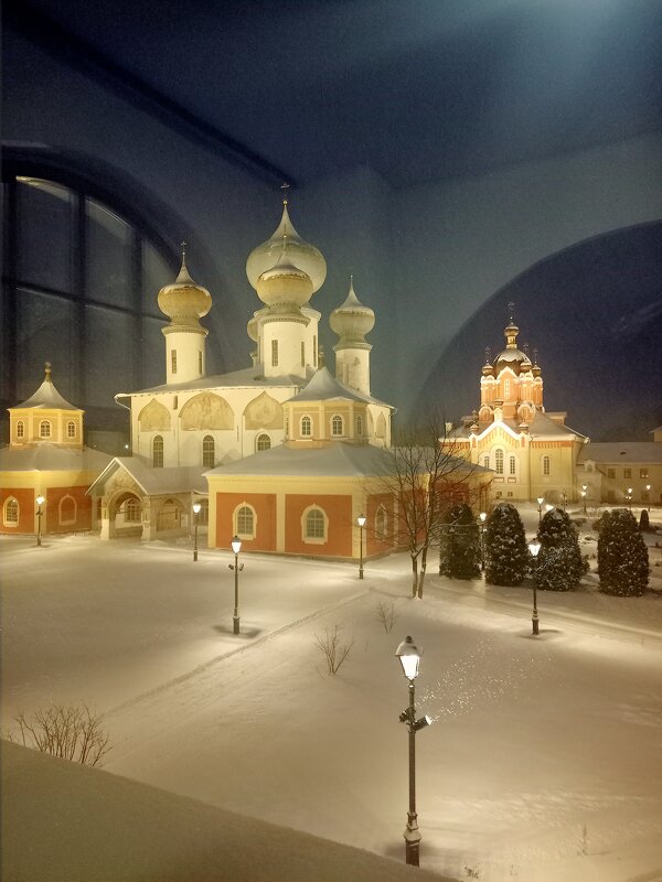 Вечер в монастыре - Сергей Кочнев Вечер в монастыре - Сергей Кочнев
