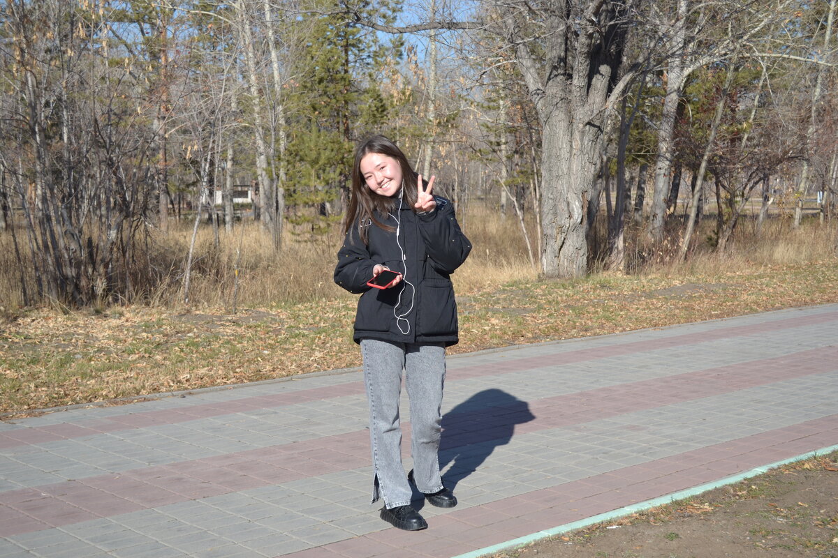 Девчонка...из Караганды - Андрей Хлопонин Девчонка...из Караганды - Андрей Хлопонин