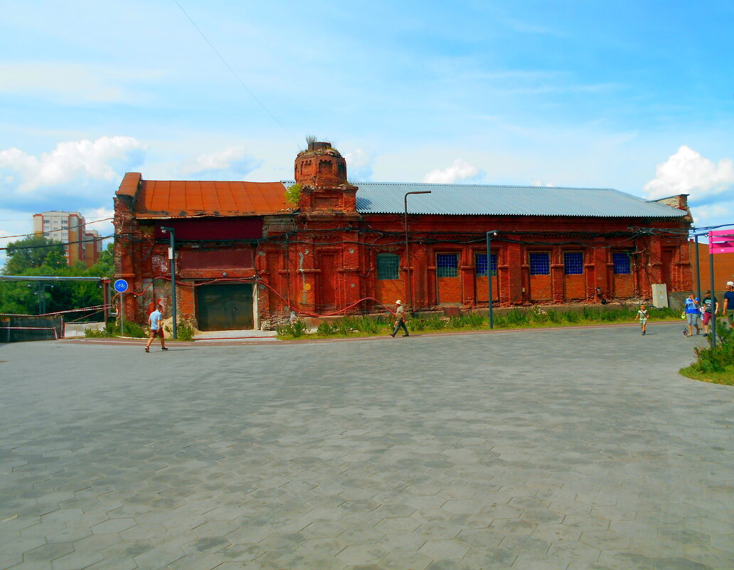 Набережная креативного кластера «Стачка». - Игорь Чуев Набережная креативного кластера «Стачка». - Игорь Чуев