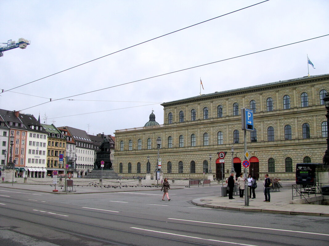 Мюнхен. - Владимир Драгунский Мюнхен. - Владимир Драгунский