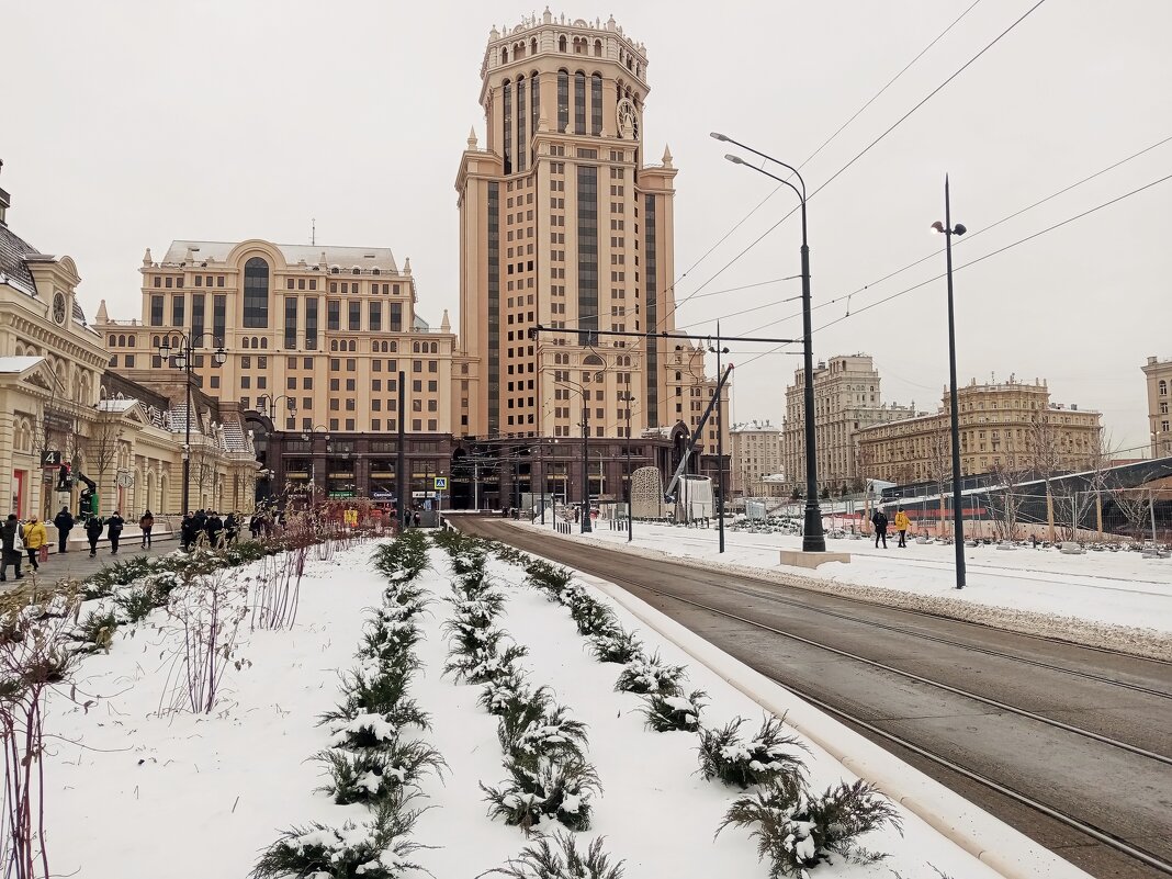 Москва. У Павелецкого вокзала. - Владимир Драгунский