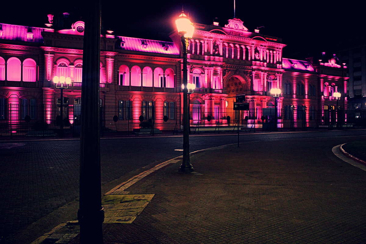 La Casa Rosada - Naty ***