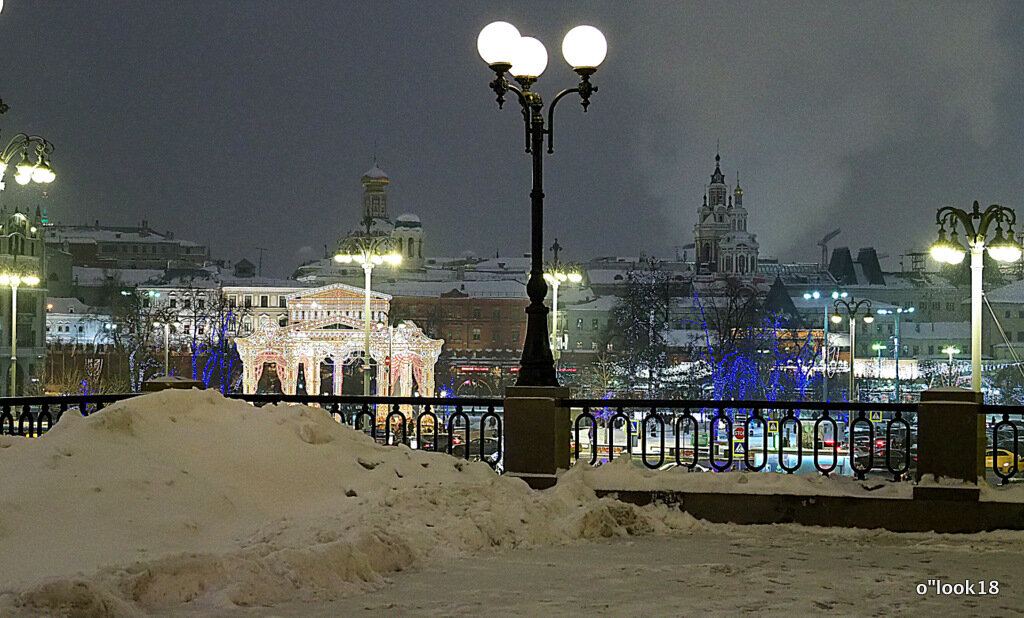 город в снегу - Олег Лукьянов