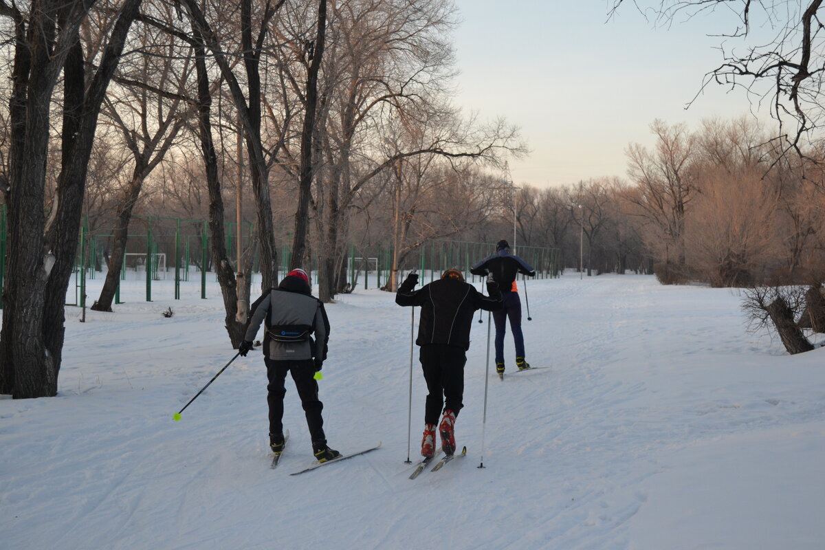 Промелькнули.... - Андрей Хлопонин Промелькнули.... - Андрей Хлопонин
