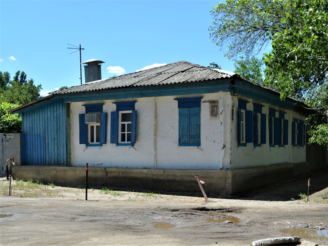 Каменск-Шахтинский. Дом по пер. Красноармейскому 10. - Пётр Чернега