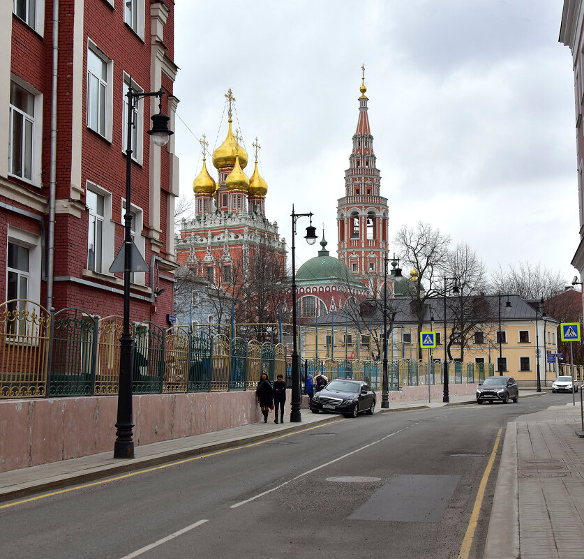 В Кадашевском переулке - Татьяна 