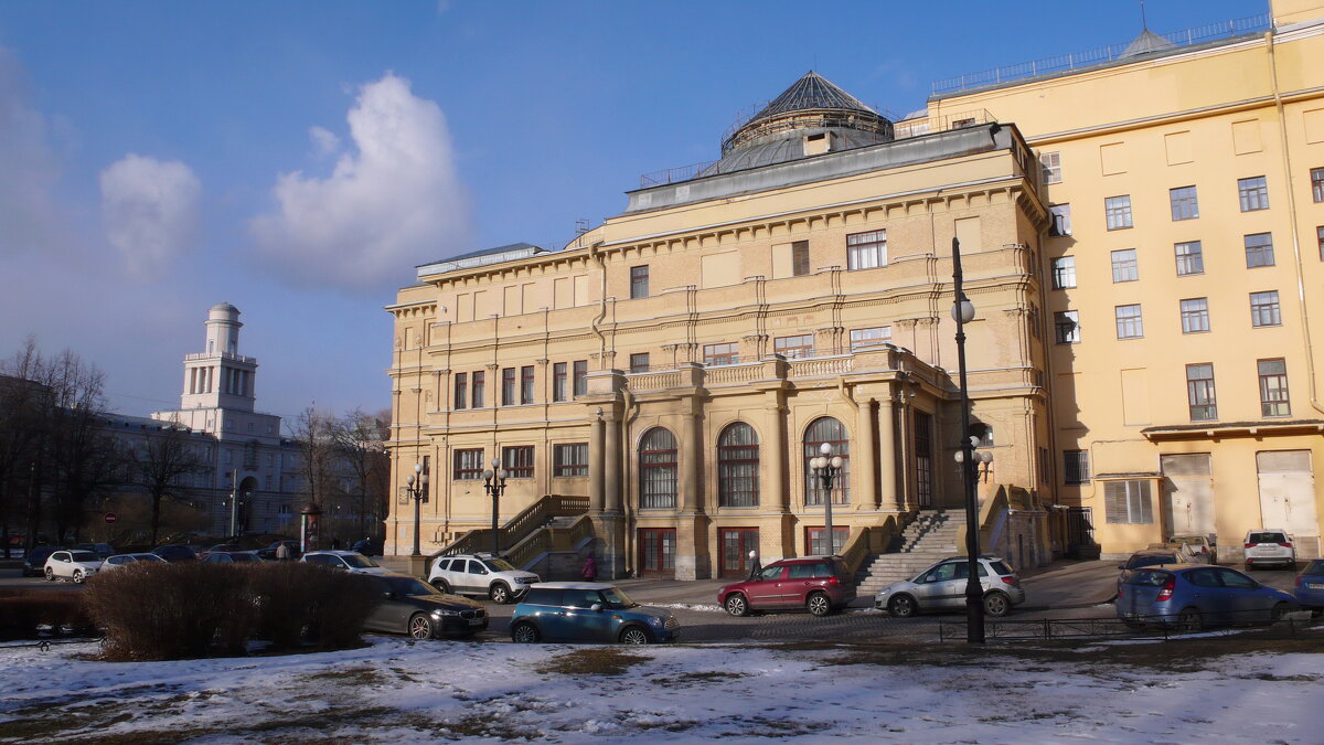 СПб.Мюзикхолл (б.к-т Великан и ещё б.Народный дом) - Таэлюр 