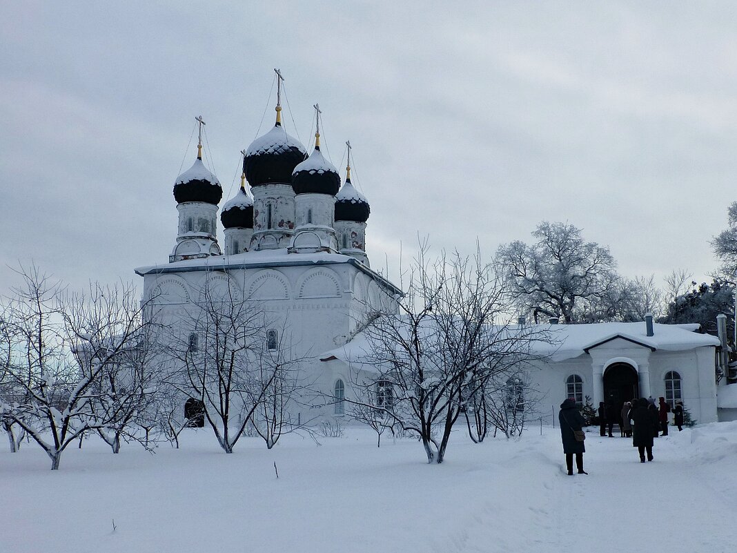 Свято-Троицкий Макариево-Унженский мужской монастырь - Лидия Бусурина