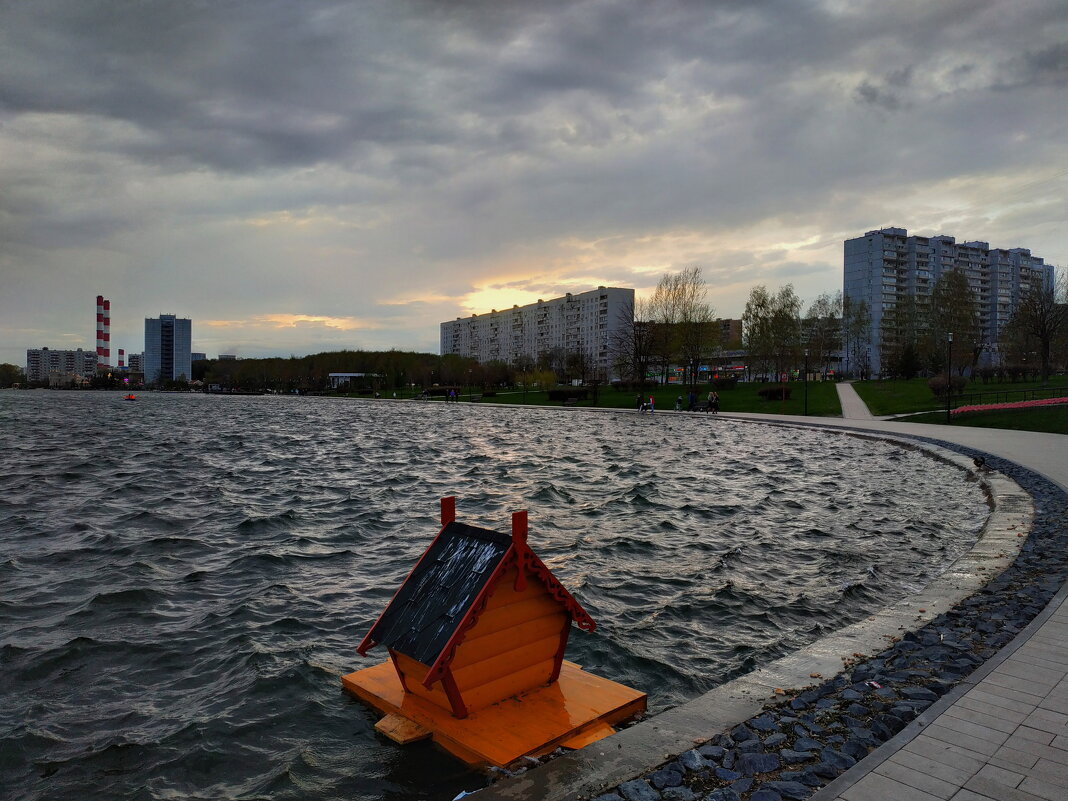 * * * - Андрей Лукьянов