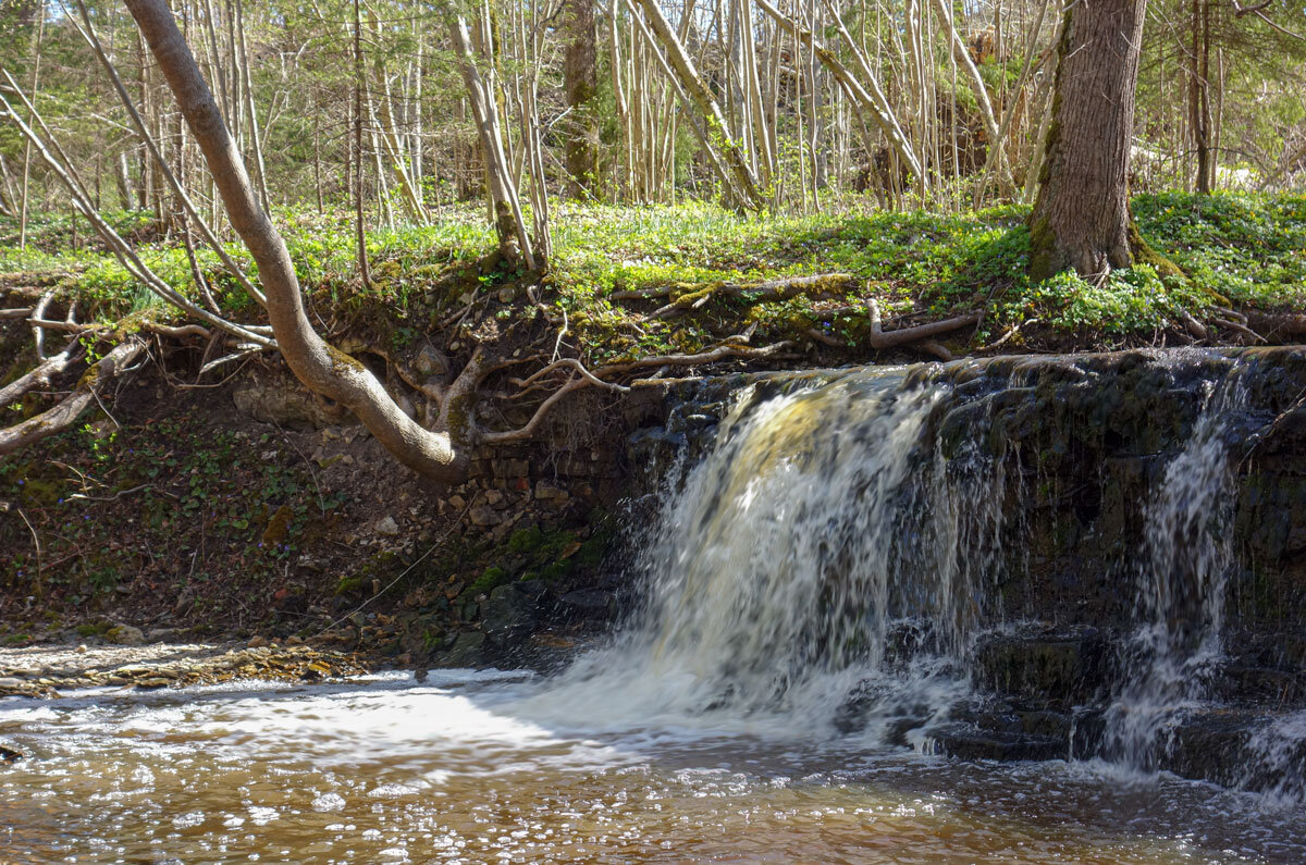Маленький водопад. - Геннадий Порохов Маленький водопад. - Геннадий Порохов