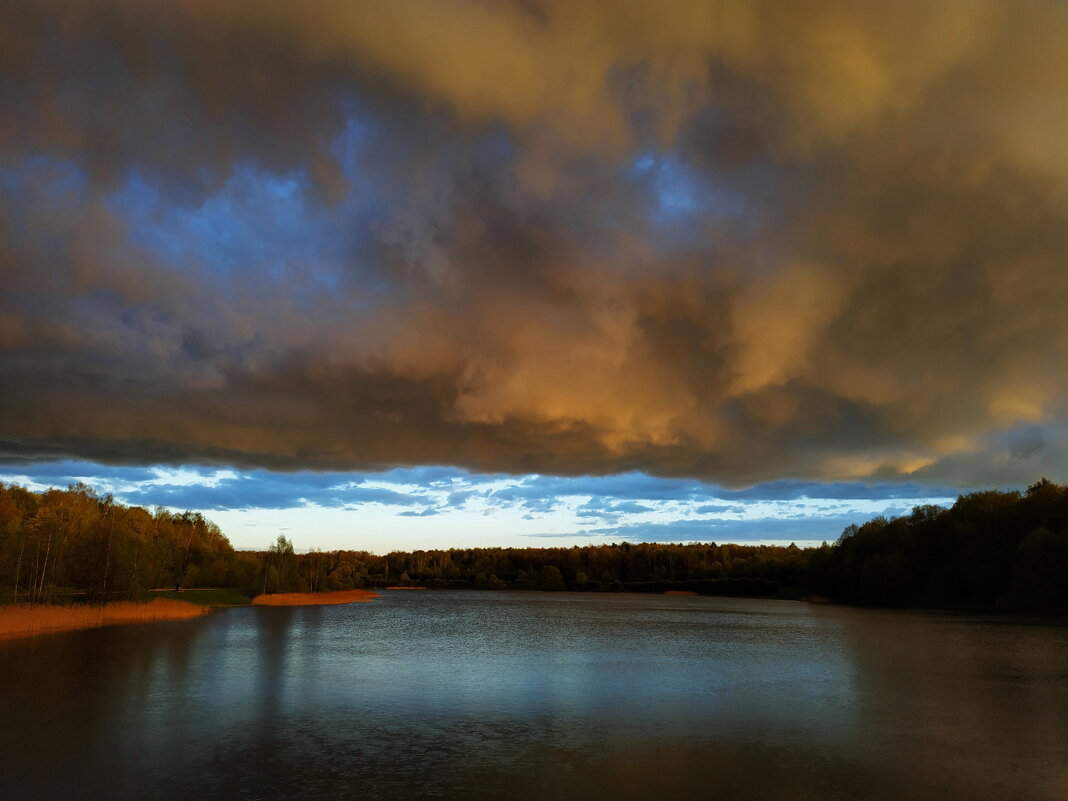 Природа красиво хмурилась - Андрей Лукьянов Природа красиво хмурилась - Андрей Лукьянов