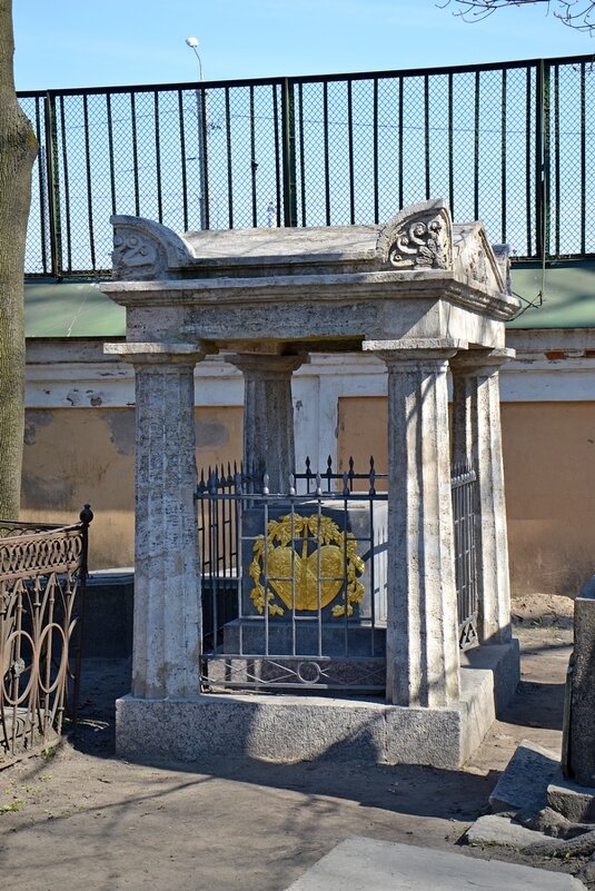 ПРОГУЛКА ПО ПИТЕРУ, Лавра, некрополь. - Виктор Осипчук