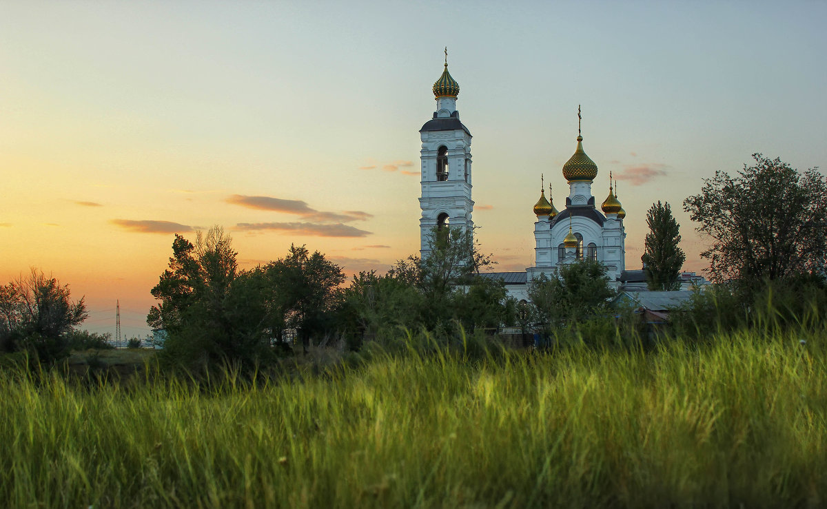 *** - Олег Сонин