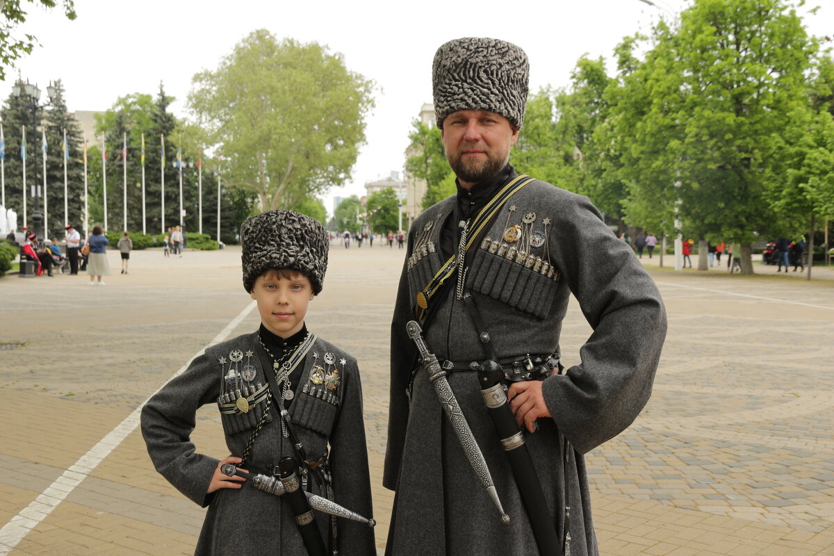 *** - Роман Величко