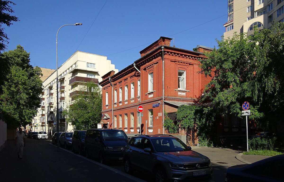 Оболенский переулок - Сергей Антонов Оболенский переулок - Сергей Антонов