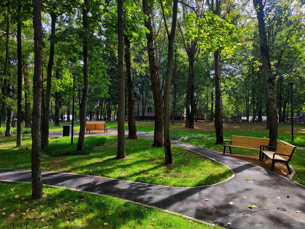 Сентябрь в городе - Андрей Лукьянов