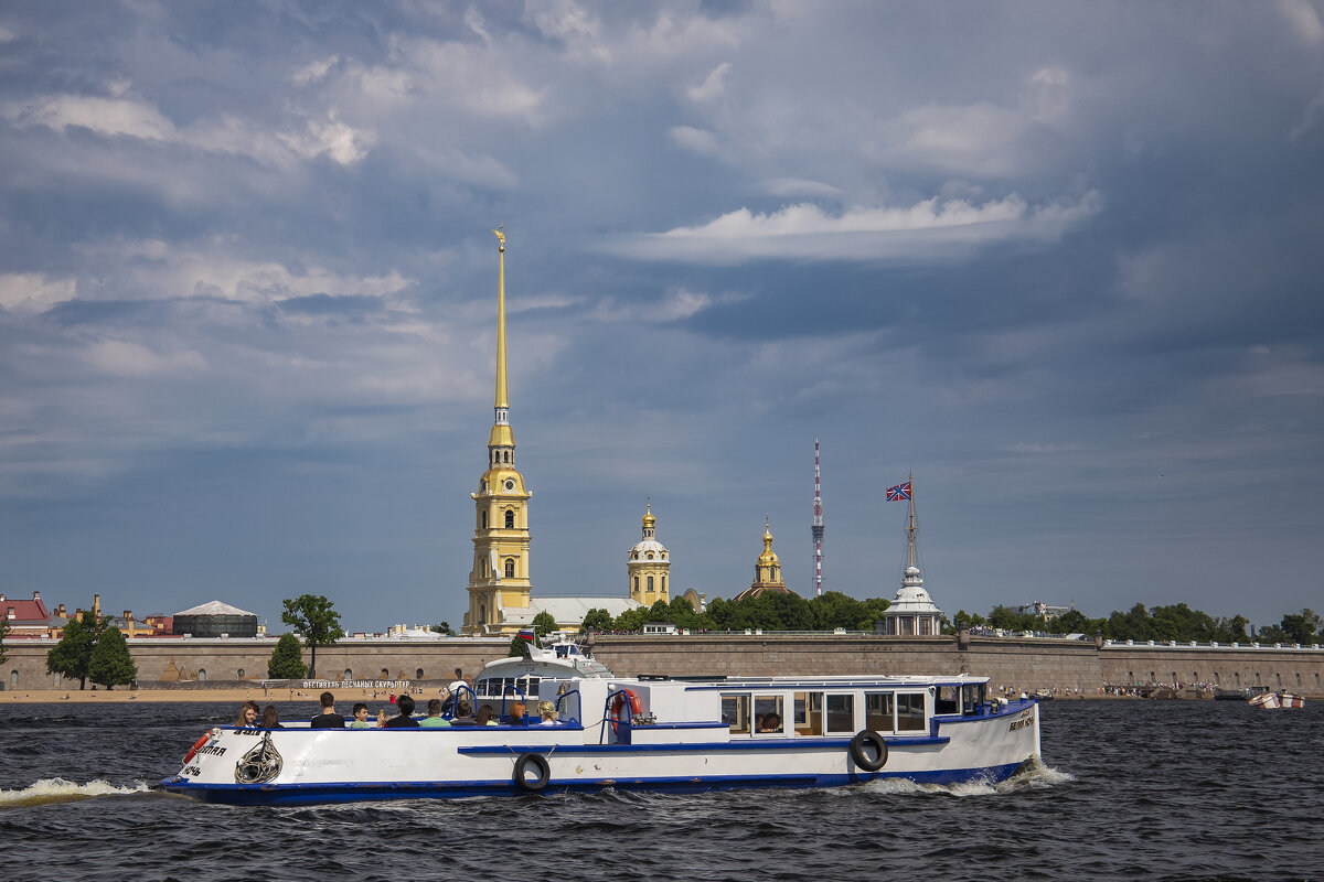 Прогулка по Неве - Светлана Карнаух