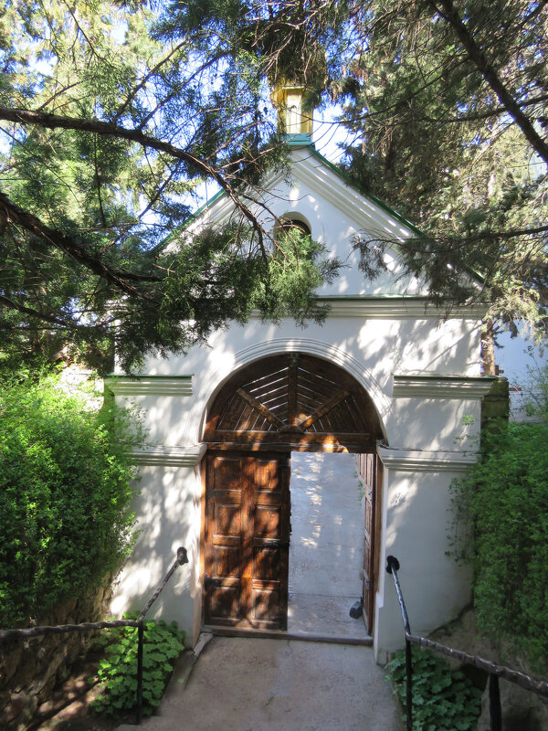 Ворота к пещерным храмам - ИРЭН@ . Ворота к пещерным храмам - ИРЭН@ .