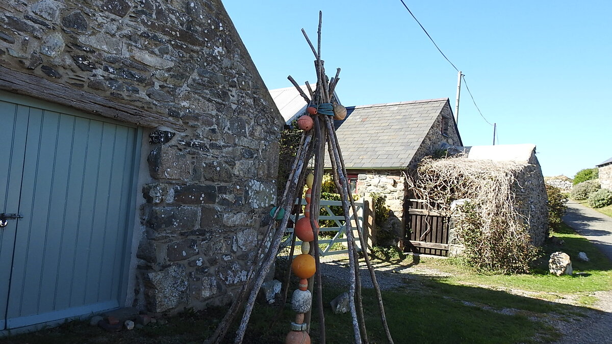 У дома рыбака - Natalia Harries У дома рыбака - Natalia Harries