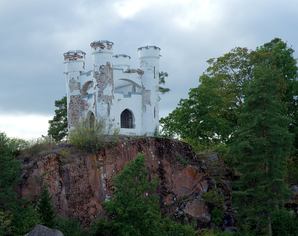 Капелла Людвигсбург в парке Монрепо. Выборг. - Валерий Новиков Капелла Людвигсбург в парке Монрепо. Выборг. - Валерий Новиков