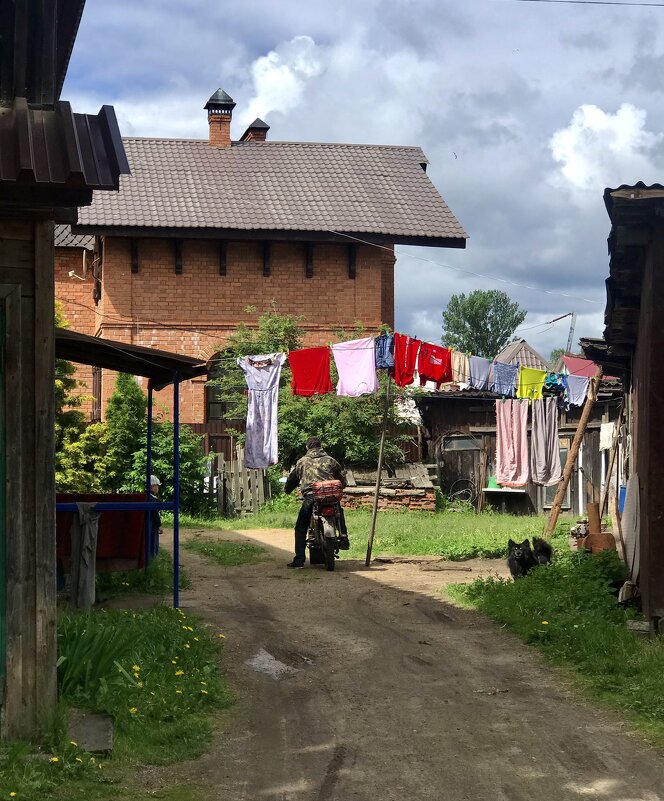 Двор в Переславль-Залесском - Любовь 