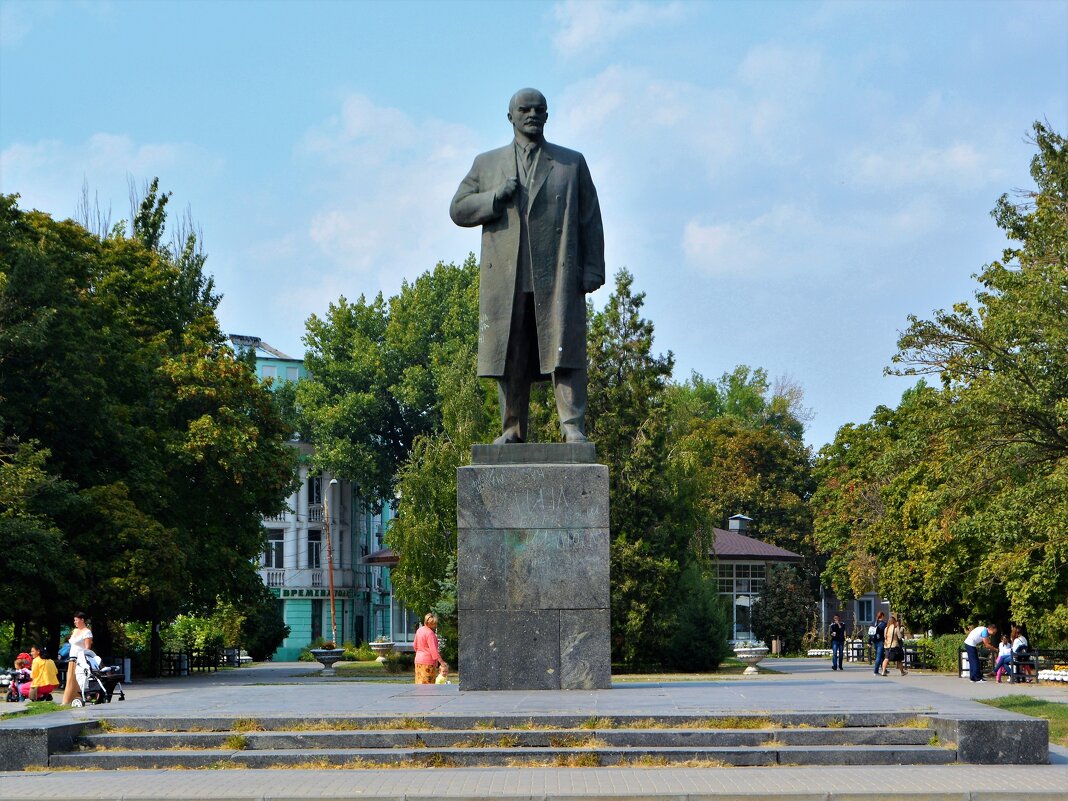 Таганрог. Памятник Владимиру Ильичу Ленину. - Пётр Чернега