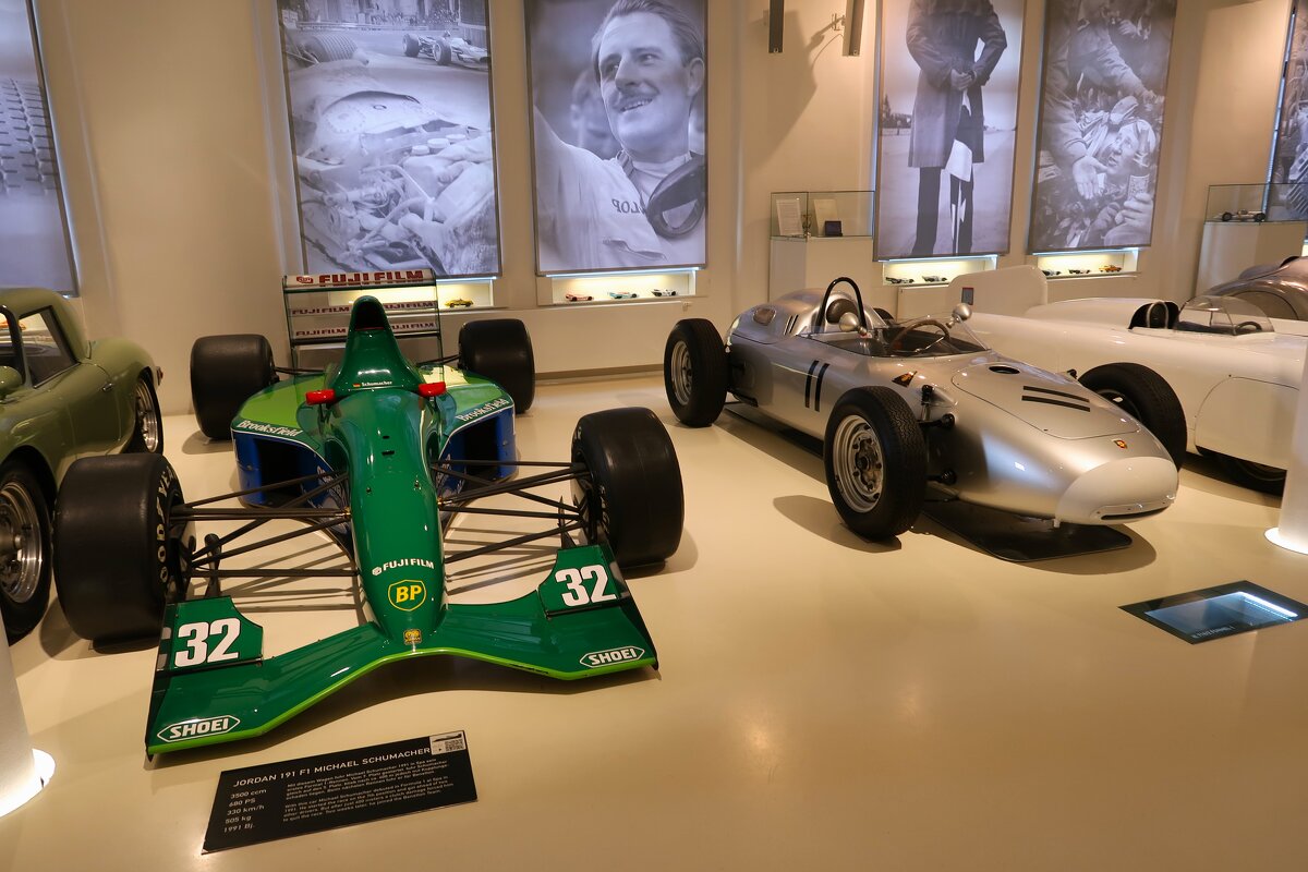 Automuseum PROTOTYP. JORDAN 191 F1 Michael Schuhmacher - Nina Yudicheva