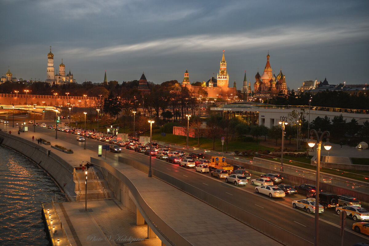 Москва златоглавая - Василий Колобзаров