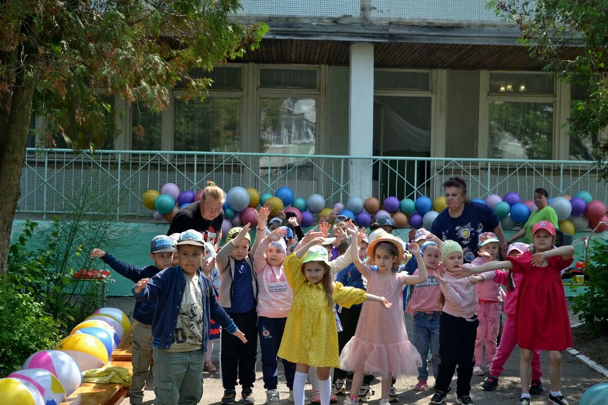 В Международный  день защиты детей. - Михаил Столяров