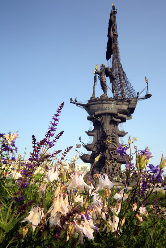 Пётр в Музеоне - Михаил Бибичков Пётр в Музеоне - Михаил Бибичков