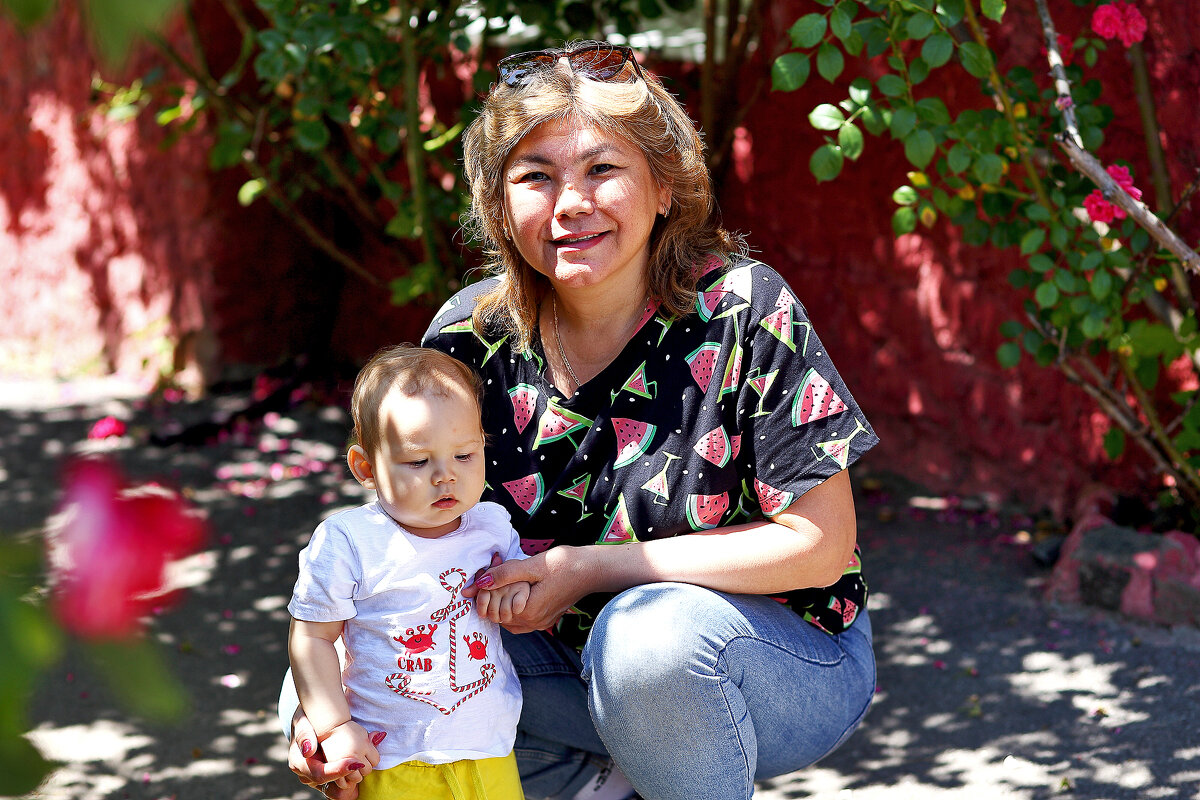 Бабушка и внук - Юрий Гайворонскiий