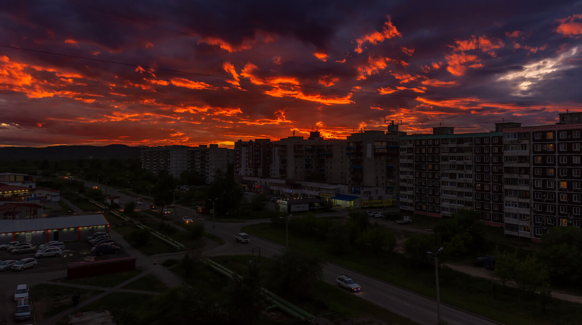 Пылают закаты. - Виктор Иванович Чернюк Пылают закаты. - Виктор Иванович Чернюк