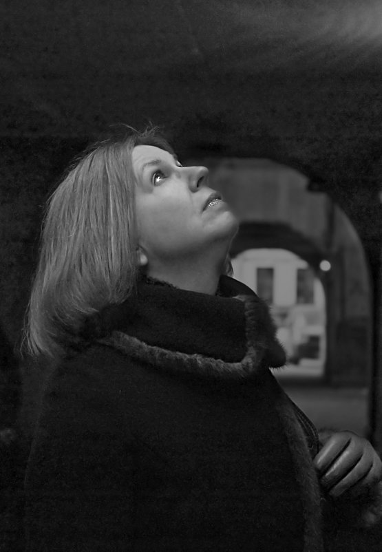 "Как темна подворотня, и как гулко вокруг..." - Инна Шолпо "Как темна подворотня, и как гулко вокруг..." - Инна Шолпо