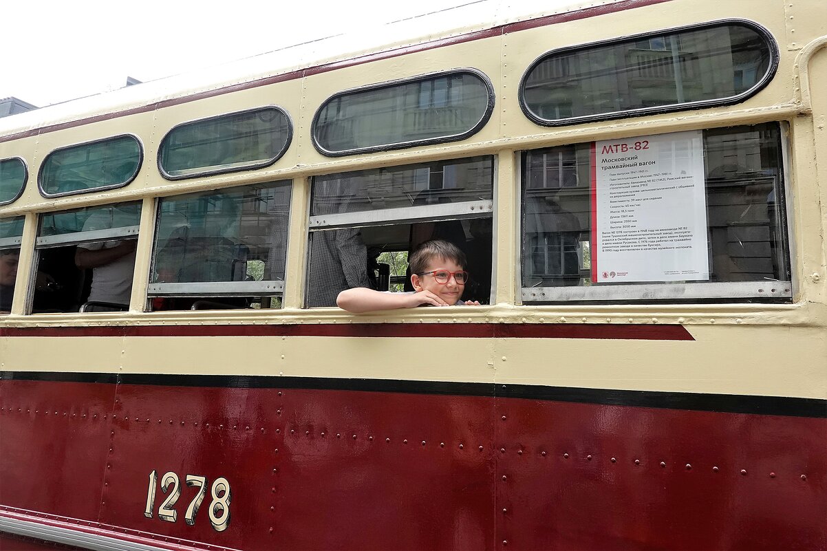 Не прокатиться, так хоть посидеть. - Татьяна Помогалова