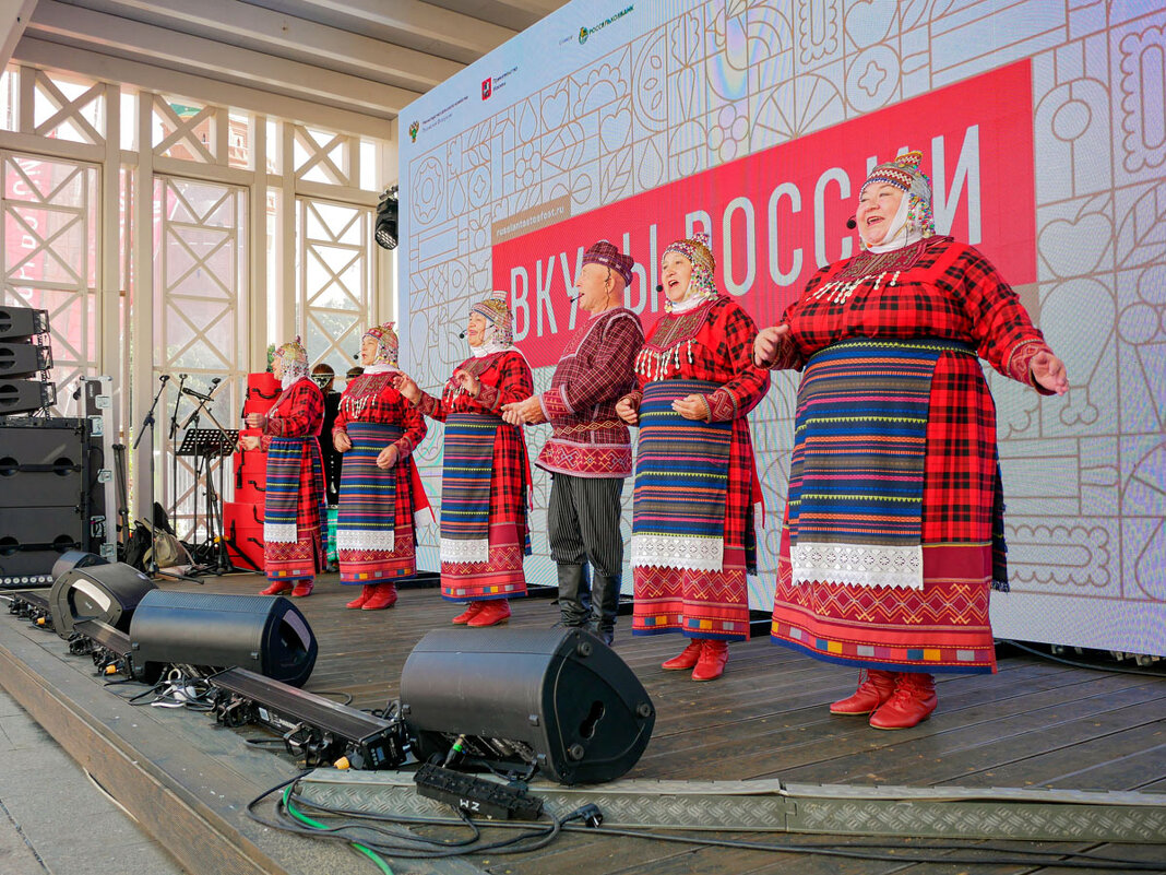 КОСТЮМЫ - Сергей Янович Микк