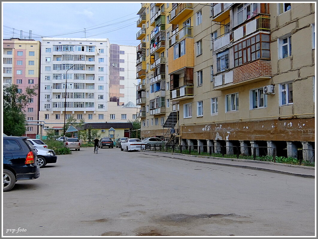 Двор в Якутске - Владимир Попов