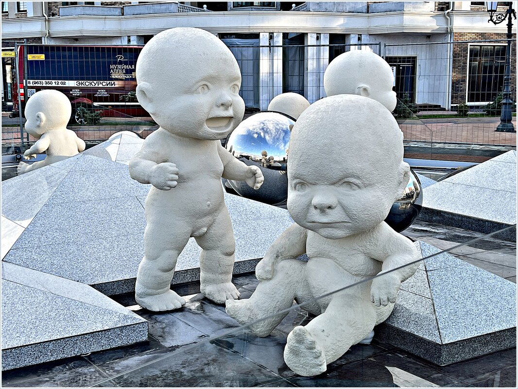 Пупсы в фонтане. - Валерия Комова