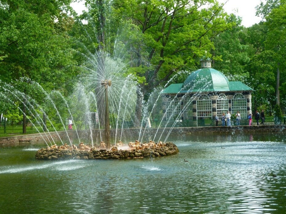 ПЕТЕРГОФ, прогулка. - Виктор Осипчук ПЕТЕРГОФ, прогулка. - Виктор Осипчук