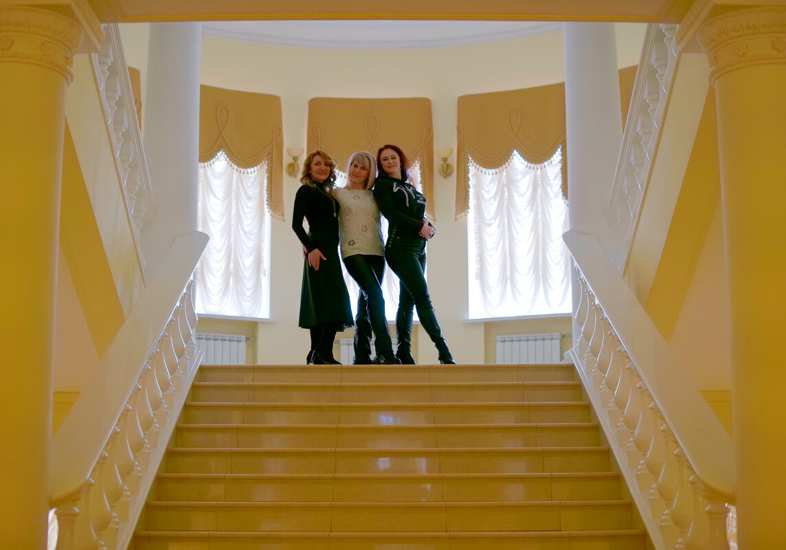 Три незнакомки - Аркадий Баринов