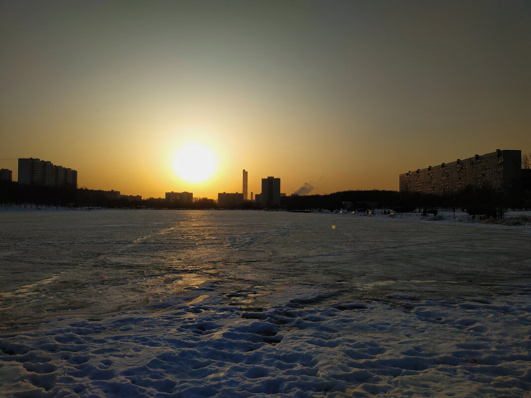 Закат на пруду - Андрей Лукьянов Закат на пруду - Андрей Лукьянов