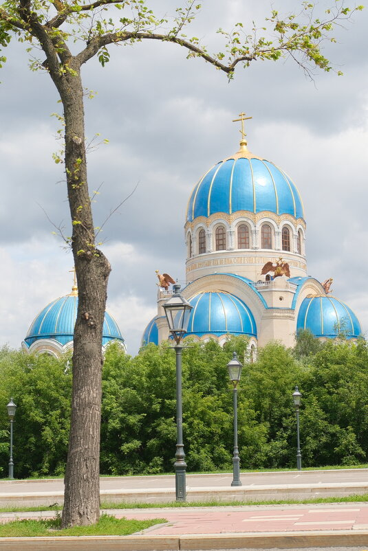 Храм Живоначальной Троицы в честь тысячелетия крещения Руси - Лютый Дровосек