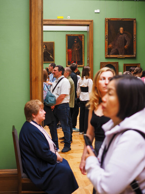 РАБОТНИЦА - Сергей Янович Микк