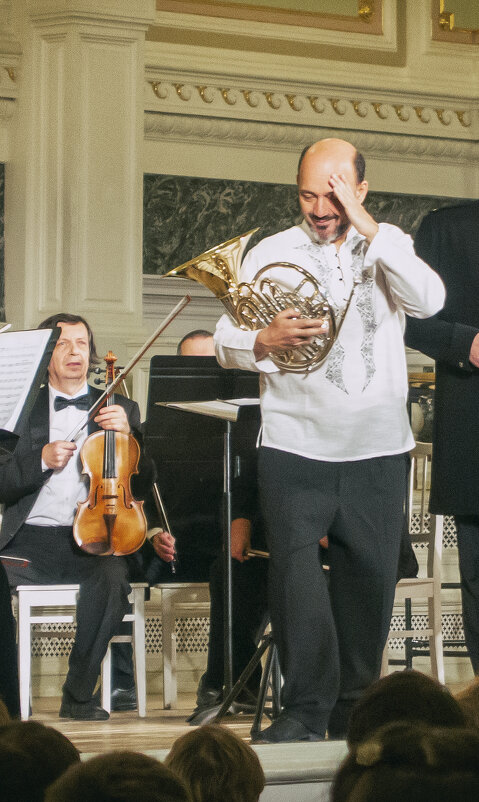 *** - Александр Русинов