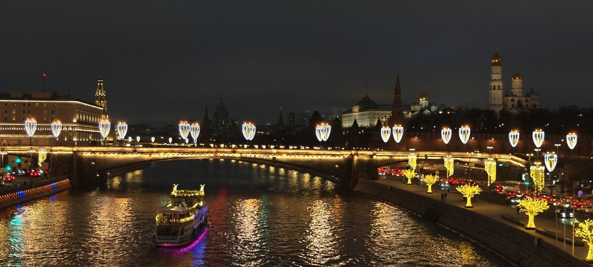 Большой Москворецкий мост - <<< Наташа >>> Большой Москворецкий мост - <<< Наташа >>>