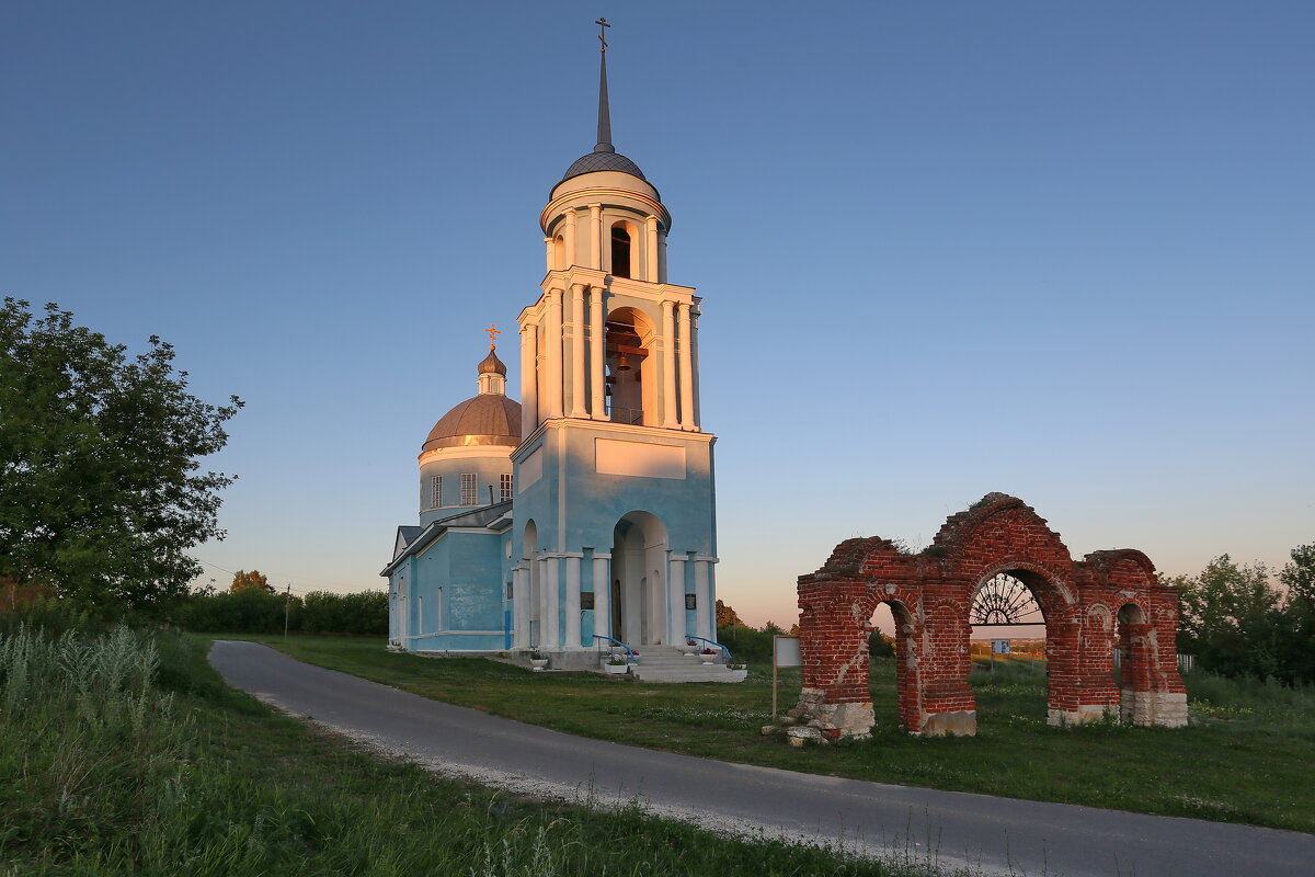 Церковь Успения пресвятой Богородицы Село Нижний Воргол - Ninell Nikitina